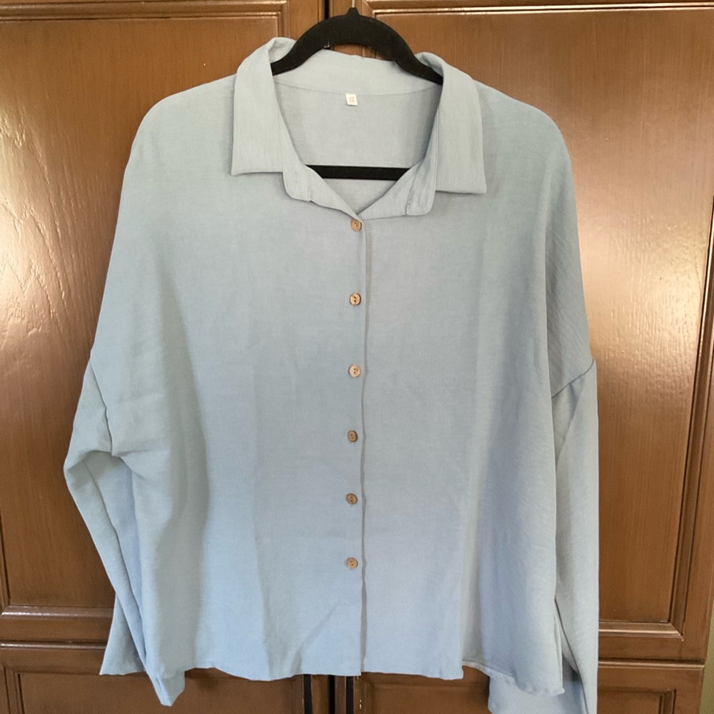 Woman’s light blue/aqua button down collard blouse XXL NWOT